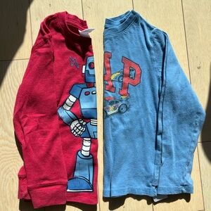 Bundle of 2 long sleeve printed tshirts. Boy size 5T